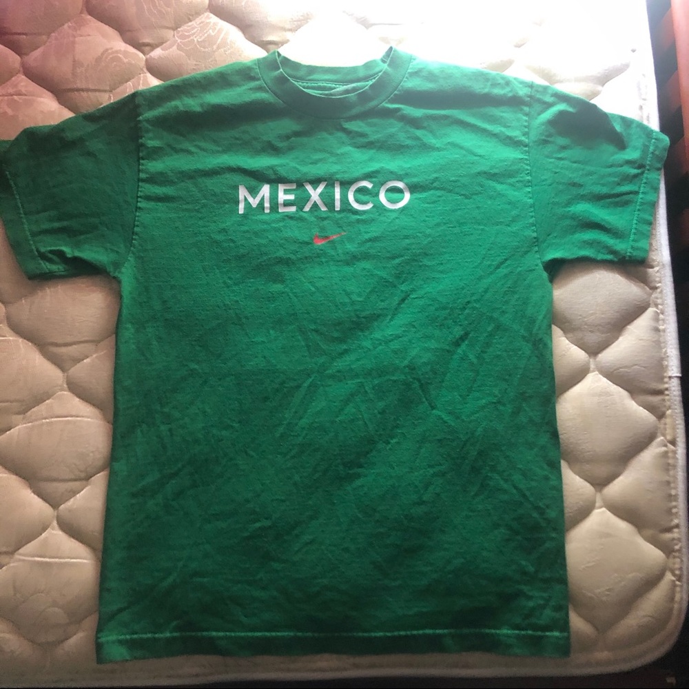 Nike Mexico Soccer T-shirt Medium